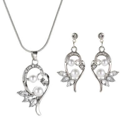 China Eaby Amazon Hot Sale 925 Silver Romantic Love Heart Necklace Earring Set Combination Horse Eye Pearl Jewelry Bridal Wholesale for sale