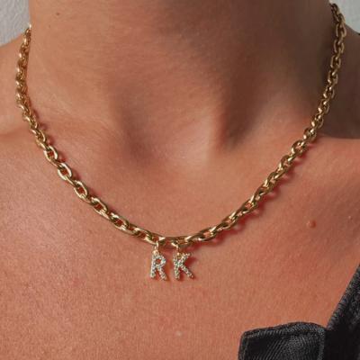 China Custom CLASSIC Initial Letter Alphabet Necklace Jewelry Vendors Stainless Steel Names Necklace Personalized Diamond Pendant Necklaces for sale