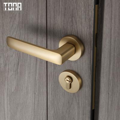 China Pure copper minimalist luxury villa interior door lock goo-Ki door handle door lock wooden mute material for sale