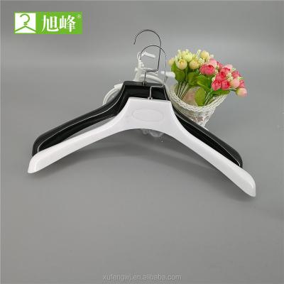 China Large multi-functional classy suit plastic hanger for overcoat for shopping mall Xufeng non-slip changeable hook for sale