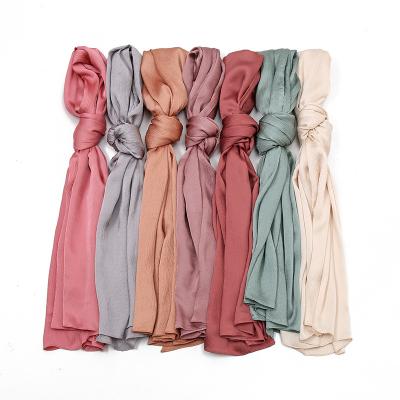 China 2022 Hot Sale Long Soft Japanese And Korean Hijab Pleat Wrinkle Cotton Scarf Solid Color Shawl Women Muslim Scarves for sale