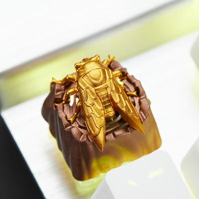 China Original design of zomoplus keycaps / zomo mythical animal series re-engraved transparent metal Jin Chan got it keycap for sale