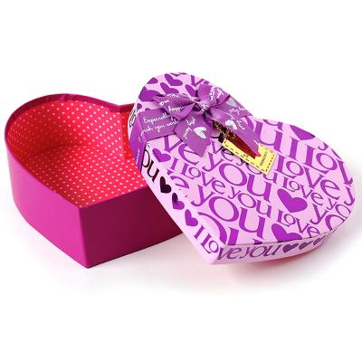 China Recycled Gift Packaging Materials Custom Large Red Heart Shaped Paper Box JE T'AIME for sale