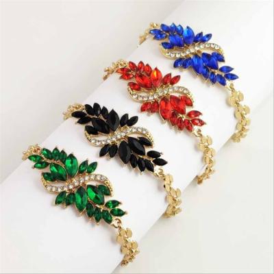 China New CLASSIC fashion alloy bracelet crystal diamond bracelet resin flower s-shaped electroplating ladies hand bracelet for sale