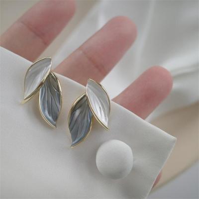 China 2021 new CLASSIC silver 925 sterling silver stiletto earrings ladies trendy earrings fresh summer leaf earrings for sale