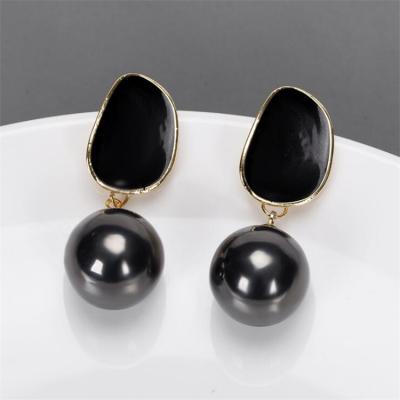 China Fashion s925 needle stud earrings cute silver classic shiny pearl earrings wild temperament round pearl ladies earrings for sale