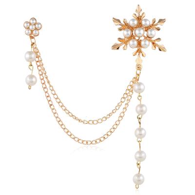 China Large Delicate Gold Plated Pearl Tassel Chain Brooch Pin Snowflake Corsage Delicate Exquisite Long For Women Fashion Jewelry Cloth Decoration for sale