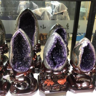 China Wholesale Natural Amethyst Geode Crystal Home Office Ornament Decorative China Brazilian Uruguay Amethyst Geode Eggs For Sale for sale