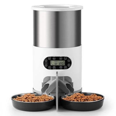 China Auto sound 4.5l wifi smart automatic cat feeder with two way splitter and double bowls for medium small cat for sale