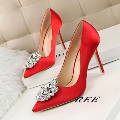 China Fashion trend GIRL DS2162 nightclub wedding sexy thin pumps fluorescent glitter high heels shallow pointed BUSY muzzle stiletto for sale