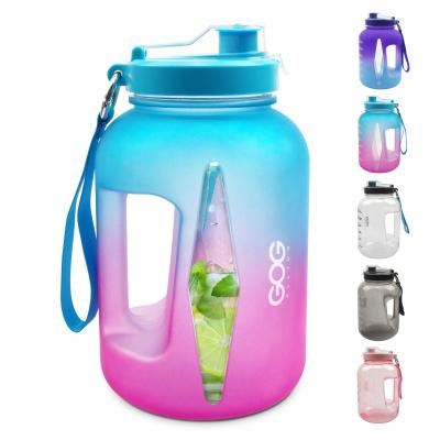 China Spoet Viable Water Bottle Gym Water Bottle 2L Half Gallon 64oz Motivational Water Bottle With Time Marker for sale