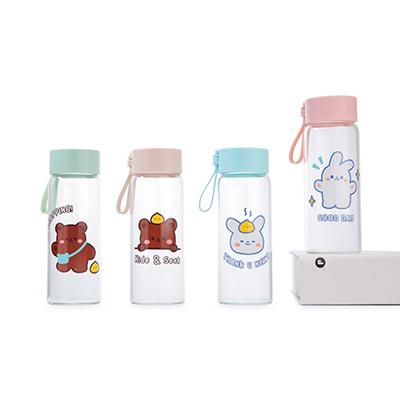 China Sustainable Wholesale Fashion Cartoon Bear Printed Water Bottle Drinking Transparent Glass Cup for sale