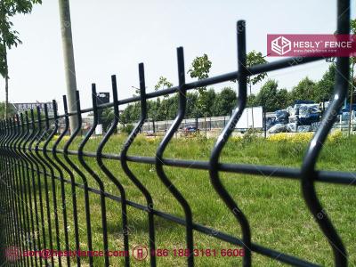 China Welded Wire Mesh Fencing | 4.0mm wire thickness | 50X200mm aperture | 60X60X1.2mm SHS post | HeslyFence-China for sale