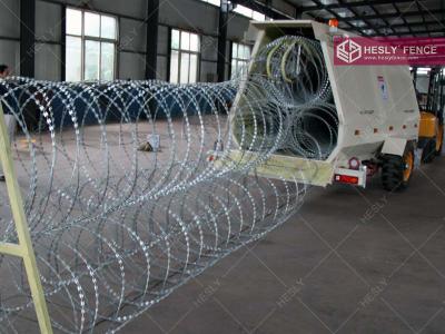 China Mobile Security Razor Barrier Trailer | Razor Wire Rapid Deployment Barrier for sale