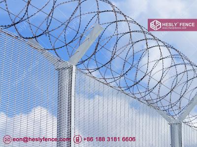 China 358 high security mesh fence with reinforced flat bar, powder coated black color, anti-cut, anti-climb for sale