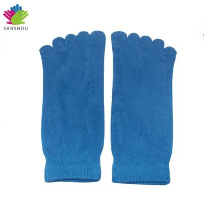 China Breathable Sweat-absorbent Sports Anti Skid Slip Socks Women Five Grip Cotton Ankle Toe Socks for sale