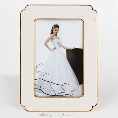 China Wholesale Metal Gold Plated Enamel Picture Photo Frame for sale