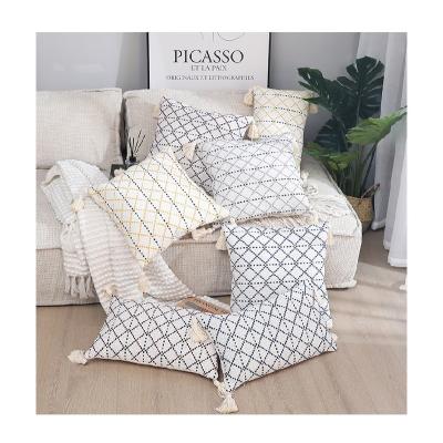 China Newest PORTABLE Nordic Style SS22 Geo Cushions Natural Diamond Shape Gold Striped Home Decor Cotton With Tassels Pillows for sale