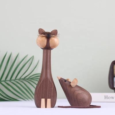 China Europe Cat and Mouse Ornaments Animal Walnut Handwork Household Puppet Nordic Wooden Decorations for Children's Homes for sale