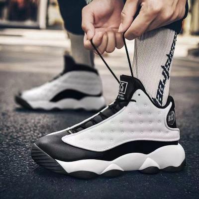 China Good Quality Basketball Style Anti-Slippery Shoes Fashion Men Sneakers Retro Mens Sports Shoes Sports Basketball Sneaker for sale