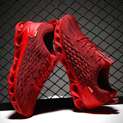 China Fashion Trend Wholesale Bulk Blade Sports Shoes Lace Up Type For Men Shoes Stock Man , Running Shoes for sale