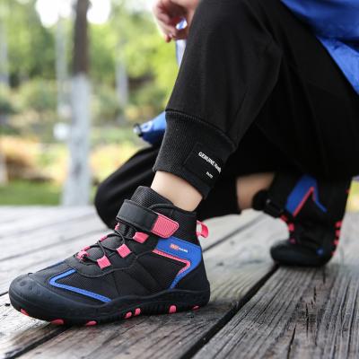 China Durable Wholesale Rubber Sole Comfortable Waterproof Outdoor Kids Hiking Shoes for sale