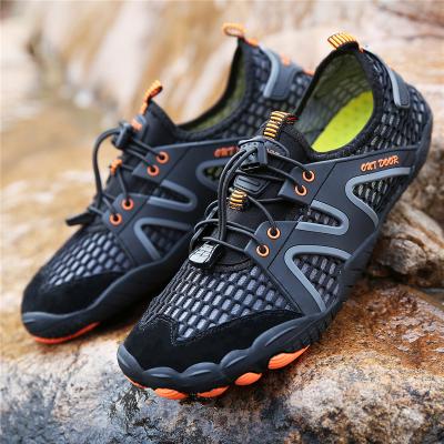 China CUSHIONING Factory Selling Custom Barefoot Fishing Swimming Wading Beach Shoes Aqua Water Shoes Waterproof Sea Socks For Men for sale