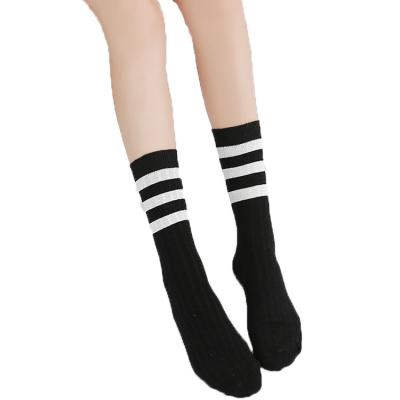 China QUICK DRY Japanese Style Korean Cotton College Calf Socks White Black Striped Socks for sale