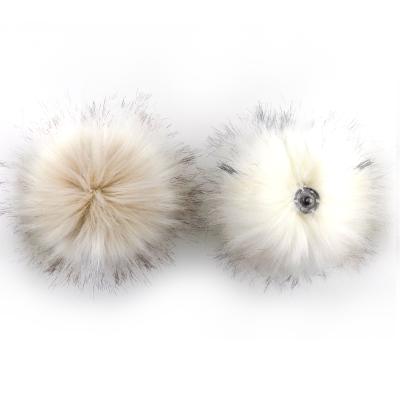 China Custom Size Faux Raccoon Fur Pompom Raccoon Fur Ball Faux Raccoon Fur Ball Custom Size Upholstery Fur Ball Case With Snap for sale