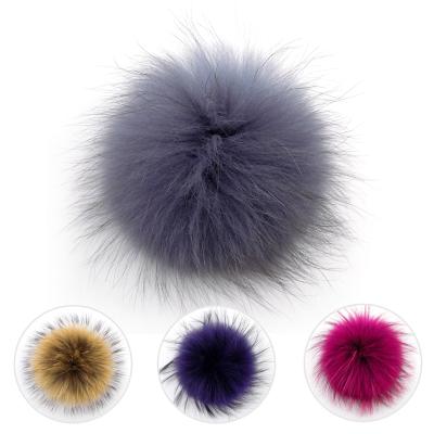 China Home Textile Real Home Textile 15 cm Pom Pom Winter The Latest Nice Raccoon Fur Pompom for sale