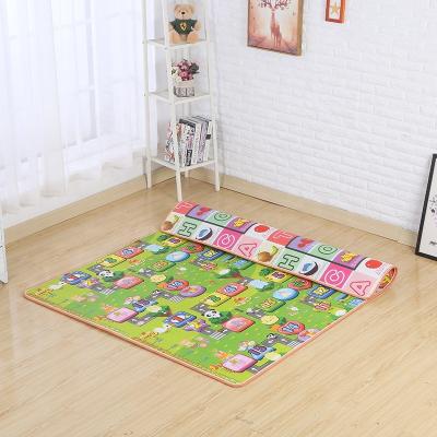 China Waterproof Eco-friendly Soft Plastic Child's Play Mat Folding Outdoor Crawling Camping Play Mat 180*150cm for sale