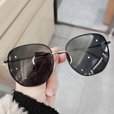 China Fashion Sunglasses Fashion New Painted Metal Polarized Sunglasses Couple Tend Driving Sunglasses Anti-UV for sale