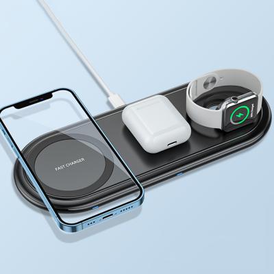 China UniversalÂ   Essager 2021 15W 3 in 1 Wireless Charger Compatible with Airpods Phones Watches Fast Charger for sale