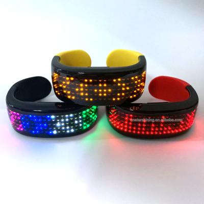 China Hot Selling ABS APP Control Display DIY Programmable Scrolling Message LED Wristband Customized Wristband for sale