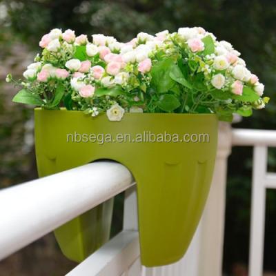 China Corlorful Plastic Wall Hanging Flower Pots for sale