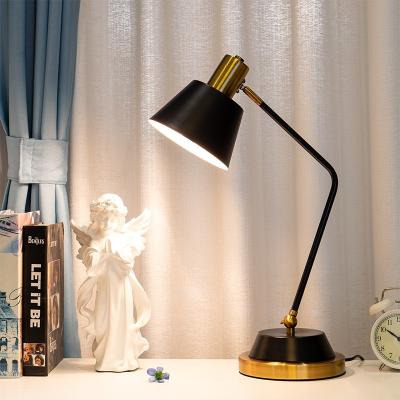 China European luxury modern Nordic modern home decoration lamp table lamp hotel bar restaurant living room bedside table lamp for sale