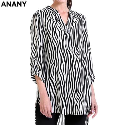 China Anany Anti-Pilling Vertical Stand Collar V-Neck Wavy Stripes Long Sheath Casual Ladies Tops Women's Blouses for sale