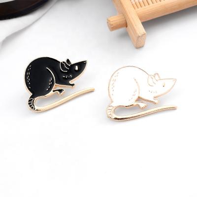 China Animal Enamel Pin Pin Simple Black White Rats Lapel Shirt Bag Badge Custom Brooches Europe Mouse for sale