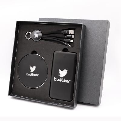 China Fashionable Portable Gift Set OEM Logo Gift Sets Power Bank Three In One Cheap Cable Case for sale