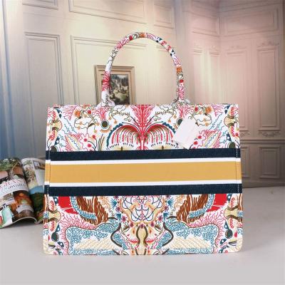 China Latest Design PU Design Ladies Handbag Designer Messenger Bag Fashion Lady Wallet for sale