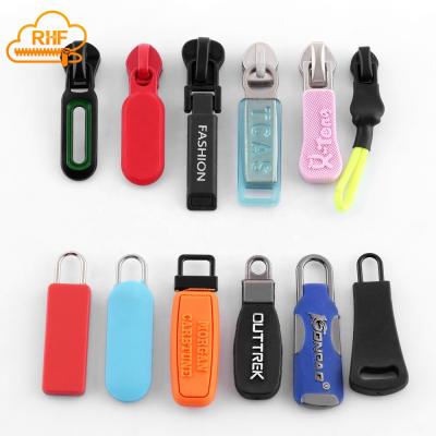 China Other High Quality Rubber Soft Rubber Bag Pull Slider 3# 5# Plastic Zipper Pull Head for sale