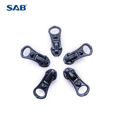 China SAB Custom High Quality Black 5# Inch Zinc Alloy Zipper Pull Lock Nickel Free zu verkaufen