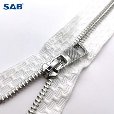 China Automatic Lock SAB Factory Fashion Open End Metal Zipper Clothing Bags Metal Smooth Zipper #5 #3 à venda