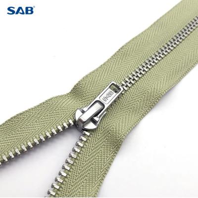 China High quality environmental protection 3 # 5 # 8 # automatic lock metal y-teeth zipper reuse clothes bags metal material zipper à venda