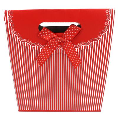 China Recyclable Custom Logo Printing Gift Paper Shopping Bag Birthday Wedding Favor Luxury Paper Bags for sale