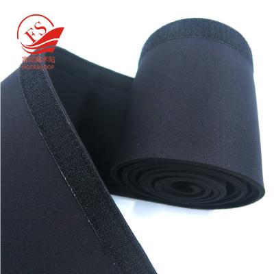 Chine organisateur adapté aux besoins du client protecteur de support de câble du néoprène de logo de fil imperméable flexible avec l'emballage fait sur commande à vendre