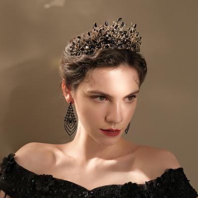 China Fashion HIGH QUALITY HOT SALE ROYAL ORNAMENTS ALLOY BRIDAL CROWNS HISTORICAL RECONSTRUCTION CROWN SHAPE CRYSTAL TIARA CROWN FOR PARTY for sale