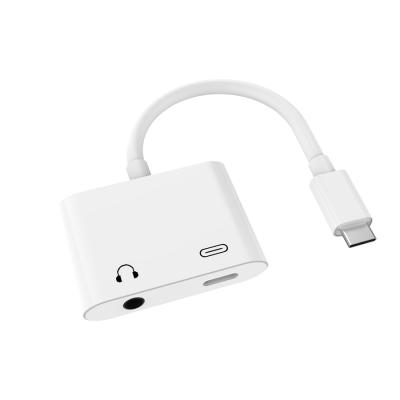 China 2019 New Lightning + DC Usb Hub 2 C 3.5 In 1 Audio Adapter With Dual Jack Headphone Audio Splitter For iPhone for sale