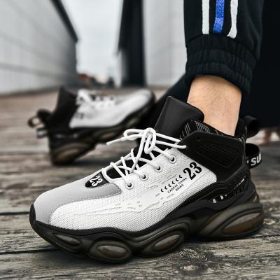 China Cool fashion trend high quality sneakers soft and breathable casual non-slip wear-resistant shoes of sports style couples running shoes for sale