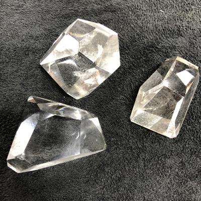 China Loose Arbitrary Shape Crystal Free Form Irregular Clear High Quality Natural Transparent White Quartz Wholesale From China Free for sale